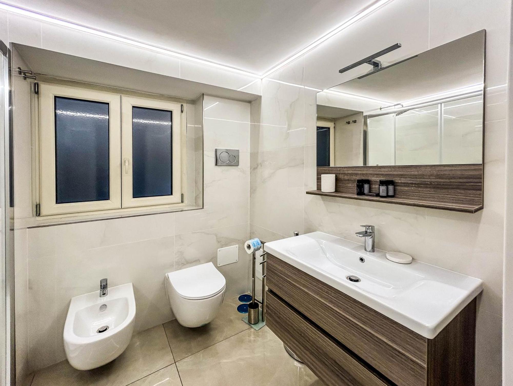 The Marble House - Luxury In - Family Appartamento